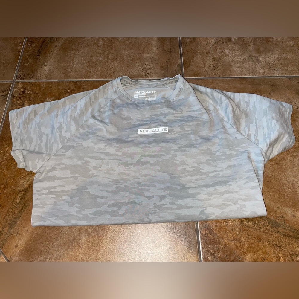 Alphalete union performance camo tshirt